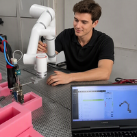 Bras de robot collaboratif articulé pour applications de soudage de précision sans programmation