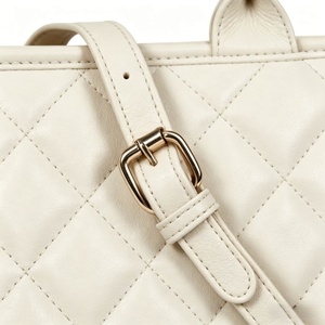 Bolsos de Mano de Moda al por Mayor, de Cuero PU, con Dos Aberturas, Bordados, Impermeables, Personalizables, Directo de Fábrica, Bolsos de Hombro Casuales - Product Image 2