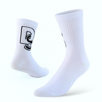 Fabricant chinois de chaussettes blanches de haute qualité pour femmes, chaussettes en coton, chaussettes personnalisées OEM avec logo, chaussettes en polyester pour filles