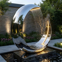 Fuente de Agua Circulante Integrada de Acero Inoxidable con Espejo, Escultura de Cascada en Forma de Luna Creciente para Plaza Comercial