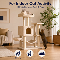 Arbre à chat multi-niveaux avec poteaux à gratter, perchoirs et espaces de repos pour grimper, se reposer et jouer en intérieur quotidiennement