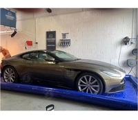 Tapis de lavage de voiture gonflable en PVC de taille personnalisée SUV et camion tapis de sol de garage portable hermétique tapis de lavage extérieur à vendre