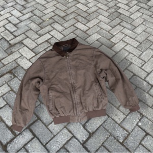 Chaqueta Vaquera de Algodón Transpirable con Lavado Ácido Vintage para Hombre, con Bolsillos Laterales y Estampado de Letras, para la Temporada de Otoño - Product Image 2