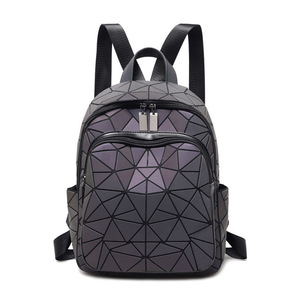 <span class=keywords><strong>Zaino</strong></span> geometrico luminoso <span class=keywords><strong>zaino</strong></span> olografico in <span class=keywords><strong>tessuto</strong></span> riflettente per <span class=keywords><strong>donna</strong></span> ragazza - Product Image 2