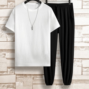 Ensemble T-shirt et pantalon décontracté pour homme en soie glacée à séchage rapide, coupe ample, respirant, idéal pour l'été – Personnalisation OEM - Product Image 2