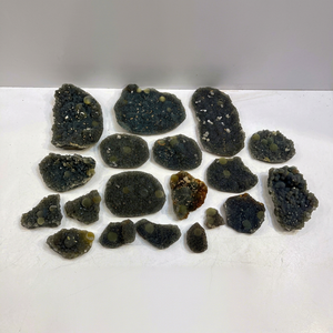 Lote de Cristales Curativos en Bruto de Alta Calidad: Fluorita Amarilla y Calcedonia Negra - Product Image 1