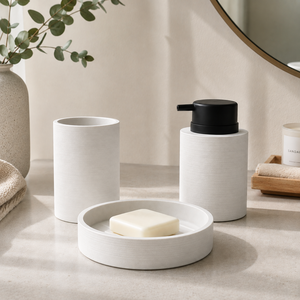 Juego de Baño Minimalista Moderno de Poliresina Blanca, Accesorios con Textura Lineal Fina y Acabado de Goma Mate - Product Image 2