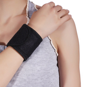Soporte de Muñeca Autocalentable de Turmalina con Terapia Magnética para Masajes y Uso General - Product Image 2