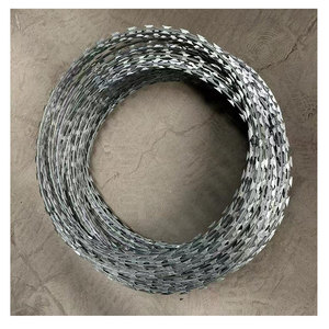 <span class=keywords><strong>Alambre</strong></span> de púas para maquinilla de afeitar, bobina de <span class=keywords><strong>alambre</strong></span> Razer galvanizada en caliente, hoja de afeitar de <span class=keywords><strong>concertina</strong></span> recubierta de polvo, precio de <span class=keywords><strong>alambre</strong></span> de púas - Product Image 4
