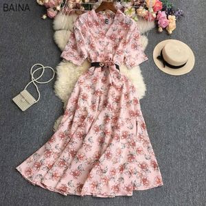 Nuevo Vestido Casual Chic Estampado de Manga Corta para Mujer con Cuello en V, Cintura Alta y Cinturón, Estilo Retro en Contraste, Línea A - Product Image 3