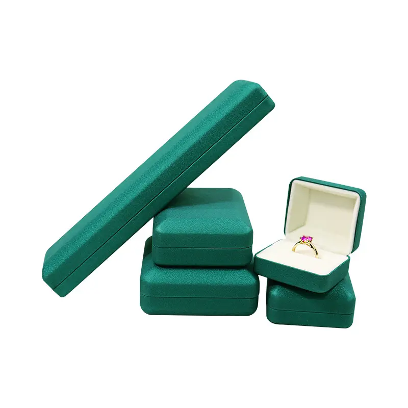 Custom Emerald Green Magnetic Ornament Gift Storage Ring Box Jewelry Leather Belt Men Gift Boxes With Logo