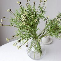Nieuwe stijl veelzijdige kunstplanten wilde bessen kunstbloemen bruiloft handgebonden boeketten zachte decoratie bloemen