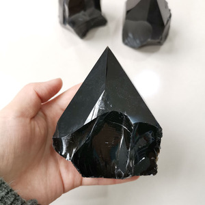 Pointes de quartz brut naturel, obsidienne noire, brillantes et polies, 8-13 cm - Product Image 4