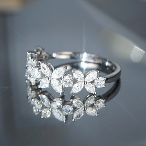 Anello a Forma di Quadrifoglio, Design Semplice, Anello da Dito per Donne - Product Image 3