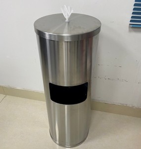 ถังใส่ผ้าเปียกสำหรับยิมแบบตั้งพื้นพร้อมถังม้วนกระดาษทิชชู่เปียกสำหรับเล่นกีฬาใช้ในยิม - Product Image 3