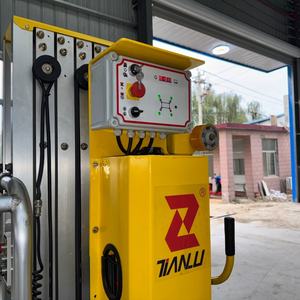 खुरदुरे इलाके के लिए 10 मीटर मस्तूल इलेक्ट्रिक लिफ्ट प्लेटफॉर्म 4-व्यक्ति क्षमता 0.4 2030 मिमी व्हीलबेस 0.41 मीटर ग्राउंड क्लियरेंस - Product Image 4