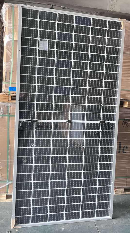 Yangtze High Efficiency Hjt Bifacial Solar Panel 550w 580w 600w for ...