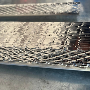 Aluminum and Stainless Steel Angle <strong>Corner</strong> Bead Factory Manufactured Edge <strong>Protector</strong> Protective Use Metal Material for Plastering