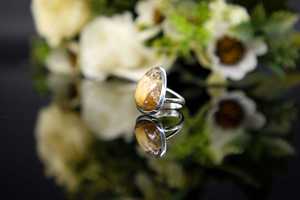 Anillo de Plata de Ley 925 Hecho a Mano con Piedras Preciosas Naturales, Mookaite Brecciado, Acabado Pulido, Engaste en Bisel, Joyería para Mujer - Product Image 4