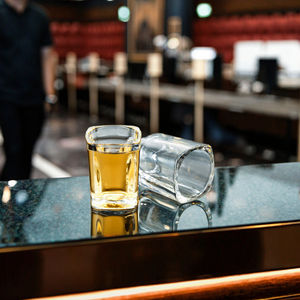 Gelas minuman keras <span class=keywords><strong>Shot</strong></span> persegi 2oz 60ml gelas minum wiski Vodka gelas minuman keras alkohol Bar minuman keras - Product Image 6