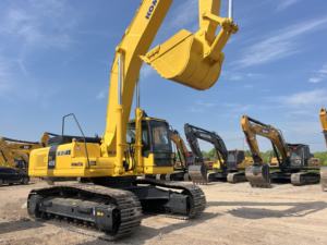 Excavadora Usada Komatsu PC400-7 de Alta Calidad, Modelo 2022 Original de Japón, con Precio Bajo, Excelente Estado y Componentes Centrales del Motor - Product Image 1