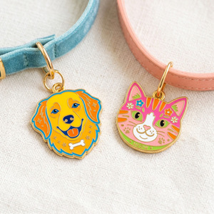 Collier pour animaux de compagnie en alliage de zinc avec revêtement émaillé, durable et élégant, accessoire de décoration pour chiens et chats, breloque de collier personnalisée de haute qualité - Product Image 1