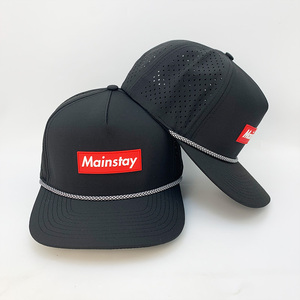 قبعة بيضاء مقاومة للماء بقطع الليزر الرياضية ، شعار مخصص للتطريز ، قبعة أداء من البوليستر بحبل رجالي - Product Image 2