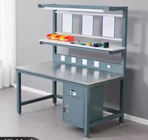 L'établi léger est équipé d'un tableau de bord de données et de coussinets réglables - Product Image 2