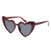 Nouveautés de haute qualité lunettes de soleil roses lunettes de soleil en forme de coeur avec cadre PC UV400 nuances Logo personnalisé pour filles dames femmes