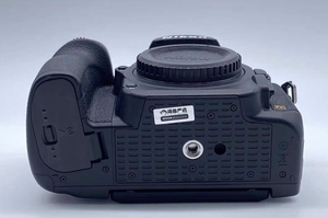 Cuerpo de Cámara DSLR <span class=keywords><strong>D780</strong></span> Original Usado, Sensor BSI-CMOS de Fotograma Completo, Video 4K, Tarjeta SD, Estabilización Óptica de Imagen - Grado Profesional - Product Image 6