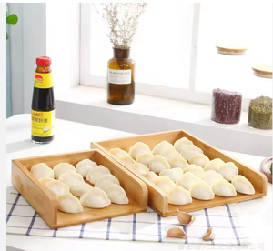 Plateau carré empilable en bambou pour la présentation des raviolis et des wontons - Product Image 1