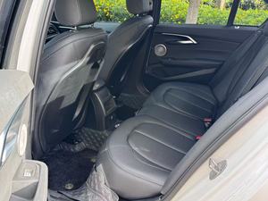 Voiture d'occasion <span class=keywords><strong>BMW</strong></span> Série 1 120i M Sport Shadow Edition 2022, berline 1.5T Turbo, 5 places, essence, Euro VI - Product Image 4