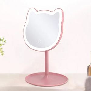Miroir de maquillage LED rose en verre rétroéclairé avec motif de chat, sur pied pour salle de bain - Product Image 2