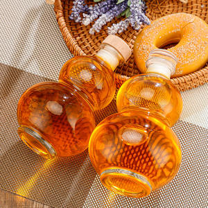 Bouteille en verre transparente en forme de <span class=keywords><strong>gourde</strong></span> 250ml 375ml 500ml pour boisson alcoolisée vodka rhum boisson avec <span class=keywords><strong>bouchon</strong></span> en liège polymère - Product Image 5