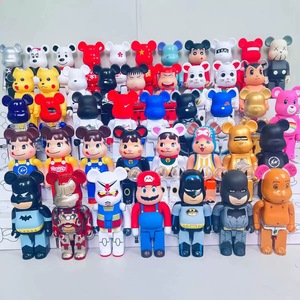 Figurines Bearbrick <span class=keywords><strong>de</strong></span> 28 cm, modèles décoratifs, artisanat en résine pour la décoration, Bearbrick 400% - Product Image 1