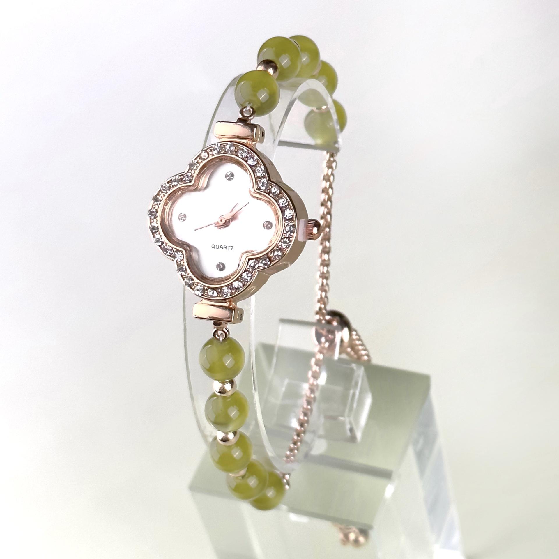 สีเหลืองสีเขียว