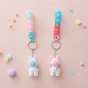 <span class=keywords><strong>Porte</strong></span>-<span class=keywords><strong>clés</strong></span> figurine en plastique souple de dessin animé personnalisé et <span class=keywords><strong>porte</strong></span>-<span class=keywords><strong>clés</strong></span> 3D liés à l'anime - Product Image 5