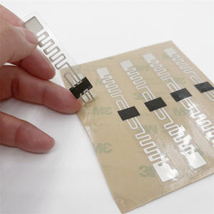 Etiqueta RFID UHF Pasiva de 860-960MHz, 100x15mm, Papel Recubierto, 128 bits EPC, Alcance de 14m, Resistente al Agua, Larga Duración, para Comercio Minorista y Supermercados - Product Image 2