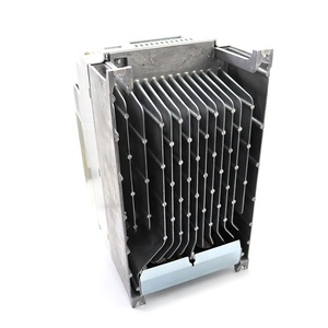 Pièces de rechange d'origine E84AVTCE1834VB0 pour variateur de fréquence industriel, en stock - Product Image 4
