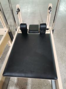 Máquina de Pilates Reformer de Arce Blanco de Buena Calidad con Banda de Resistencia Cadillac Reformer SRP06 - Product Image 6