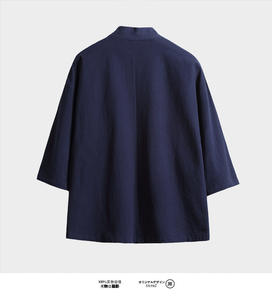 Chemise d'été en coton à point ouvert pour hommes Cardigan fin de couleur unie Style <span class=keywords><strong>Streetwear</strong></span> japonais <span class=keywords><strong>Kimono</strong></span> chinois Design couleur unie 2025 - Product Image 3