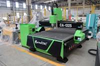 Routeur CNC et machine de gravure Jinan Camel CA-1325/1530 pour la sculpture sur acrylique, aluminium et bois