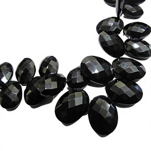 Cuentas de espinela negra de forma ovalada, cuentas ovaladas facetadas de 8 pulgadas - Product Image 1