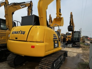 Excavatrice Komatsu PC70 d'occasion en provenance du Japon, économique et très polyvalente. Modèles très demandés : excavatrices Komatsu PC70. - Product Image 5