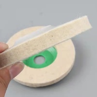 Le kit de disque de polissage en feutre de laine comprend un tampon de roue à disque en feutre de laine et des composés de polissage de polissage, une roue de polissage en laine