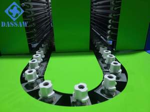 เครื่องเป่าขวด PET <span class=keywords><strong>มือ</strong></span><span class=keywords><strong>สอง</strong></span>ขวดพลาสติกประหยัดพลังงานอุปกรณ์การผลิตขวดน้ำและขวดเครื่องดื่ม - Product Image 2