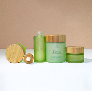 Frascos de bambú verde personalizado vacíos ambientales para exfoliante, <span class=keywords><strong>mantequilla</strong></span> corporal, crema facial, tarros de vidrio cosméticos esmerilados con tapa - Product Image 1