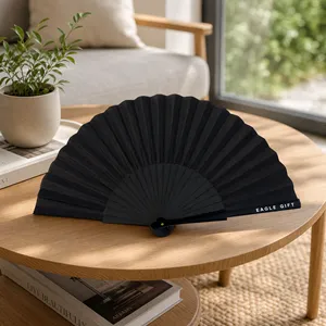 Éventail en bois noir de 23 cm personnalisable avec impression de marque, durable, vente en gros, cadeau promotionnel pour événements - Product Image 1