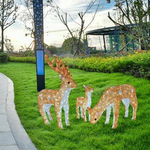 Lampe LED 3D en métal avec cadre en fer, motif cerf et fleur de prunier, indice de protection IP65, lumières décoratives de Noël pour extérieur, utilisation paysagère - Product Image 2