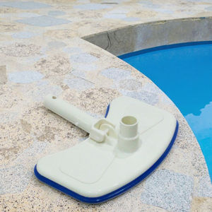 Aspirador de Piscinas Poolstar Tipo Económico P1005, Cabezal de Hierro Fundido Grande con Material ABS, Herramienta y Accesorio de Limpieza Eficaz - Product Image 1